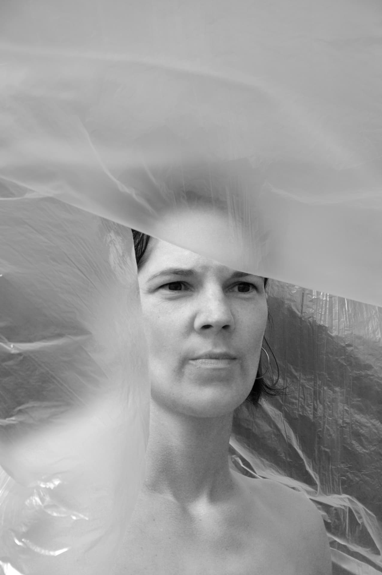 Josephin — Born to the Plastic Age, portrait 1